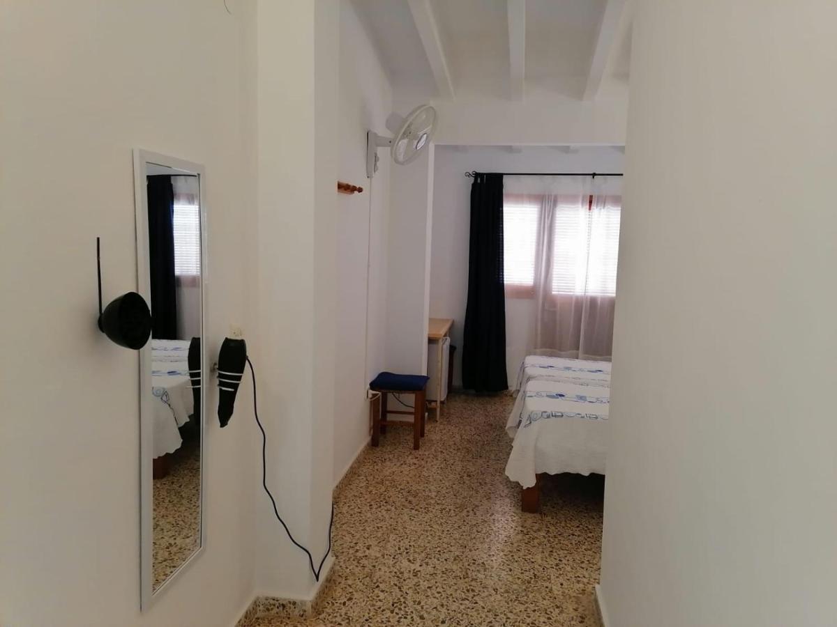 Hostal Pepe Сан-Ферран-де-Сес-Рокес Экстерьер фото