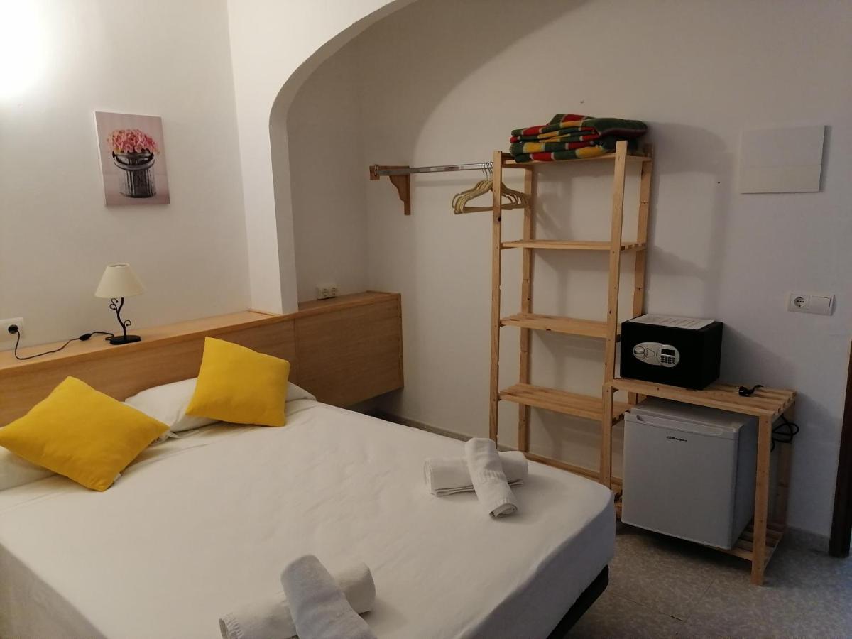 Hostal Pepe Сан-Ферран-де-Сес-Рокес Экстерьер фото