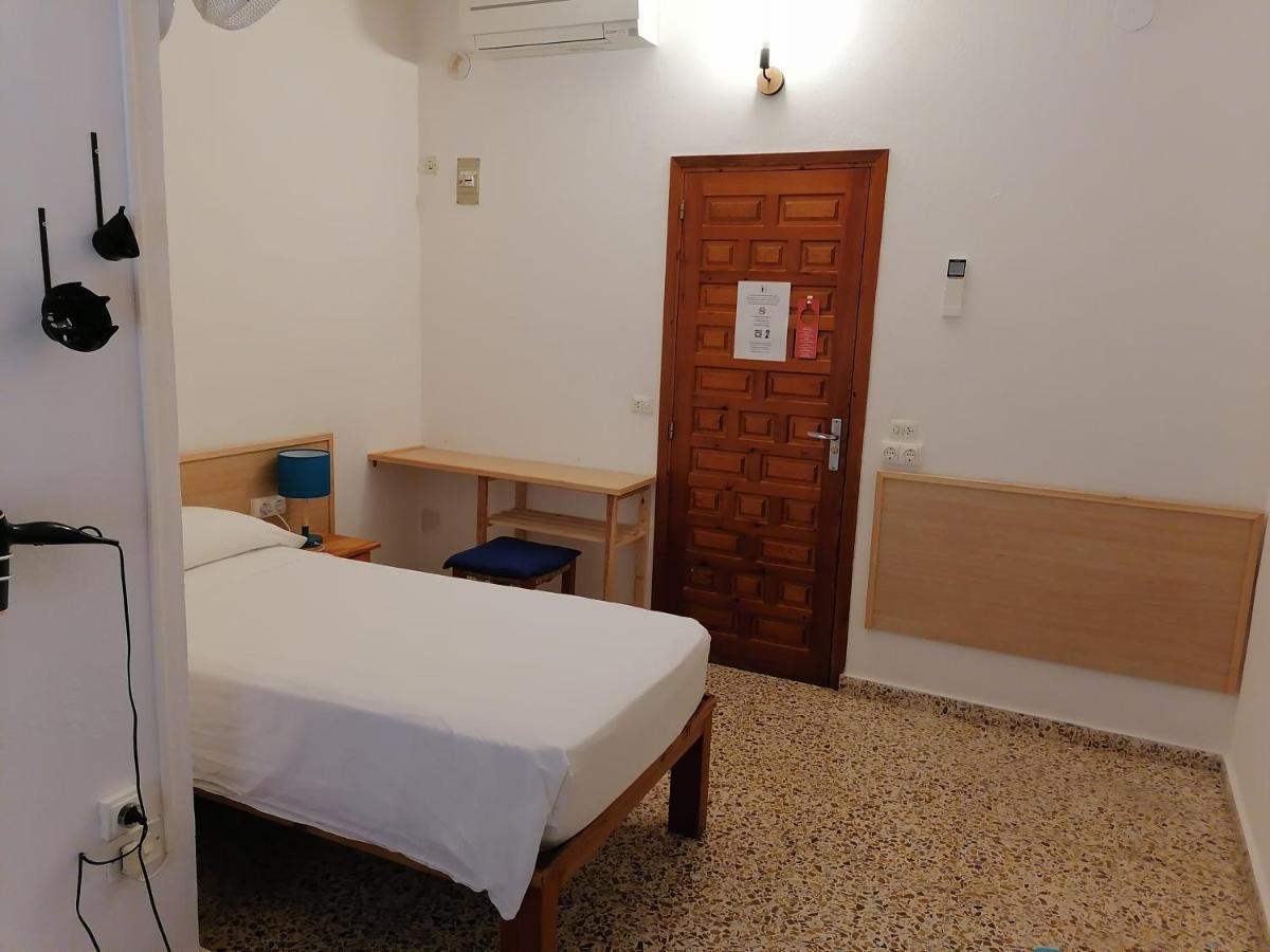 Hostal Pepe Сан-Ферран-де-Сес-Рокес Экстерьер фото