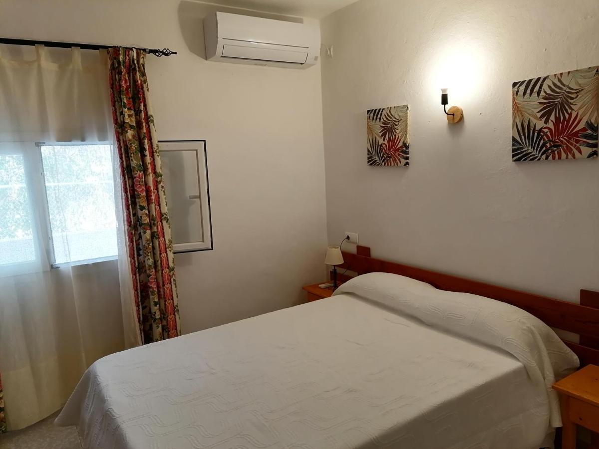 Hostal Pepe Сан-Ферран-де-Сес-Рокес Экстерьер фото