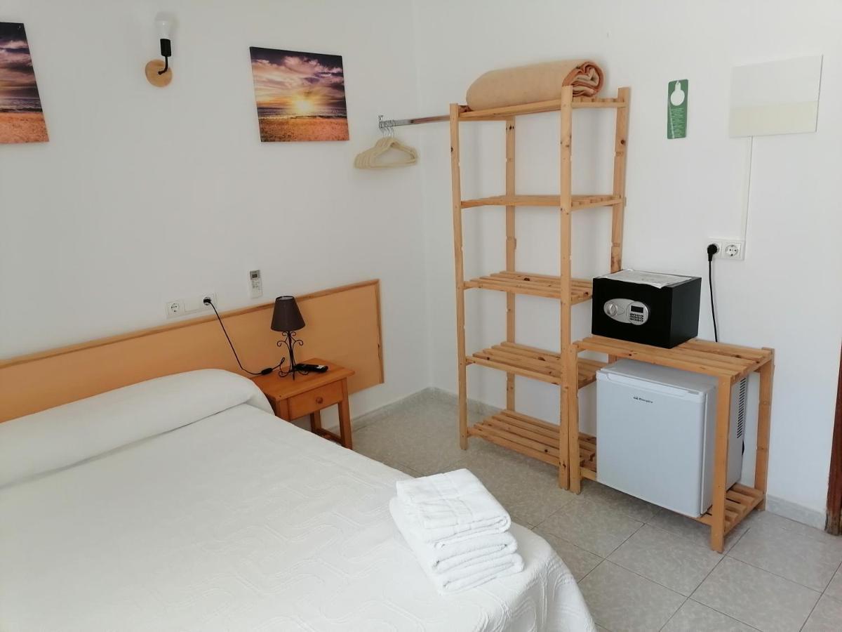 Hostal Pepe Сан-Ферран-де-Сес-Рокес Экстерьер фото