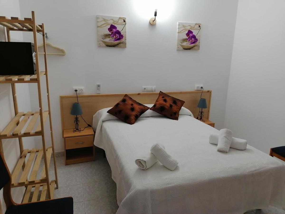 Hostal Pepe Сан-Ферран-де-Сес-Рокес Экстерьер фото